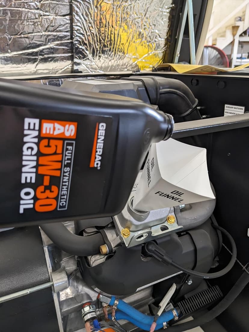 Generac 5W-30 Full Synthetic Oil Change Kit 2 Quarts oil and Filter
