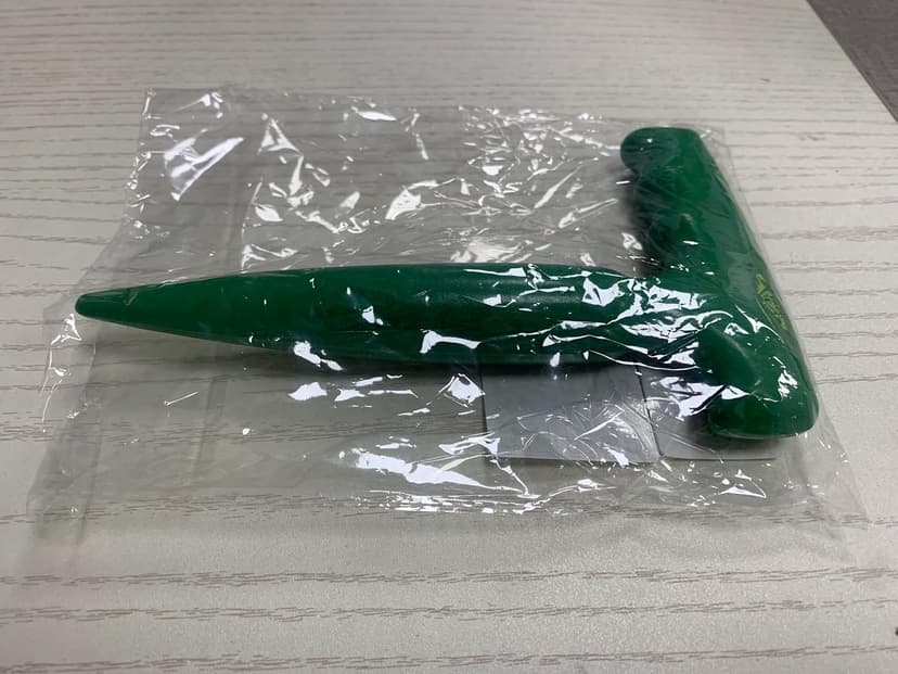 6.9 inch Bulb Planter Tool Plastic Sow Dibbler with Handle Garden Hand Dibber Garden Seed Tool for Sowing Seeds Planting Bulbs Digging (Green)