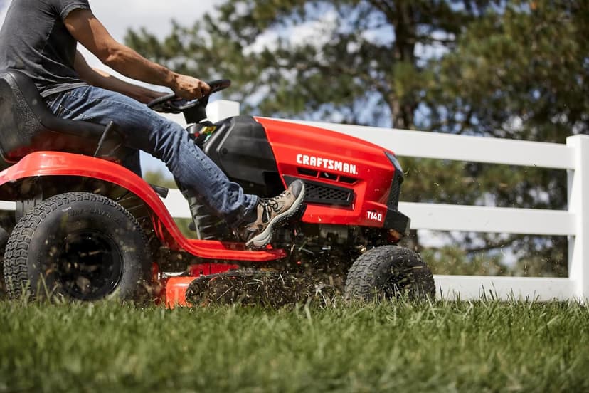 CRAFTSMAN 46" Automatic Gas Riding Lawn Mower with 18.5 HP* Briggs and Stratton Single-Cylinder Engine, Gas Lawn Tractor with Foot Pedal Control, Red/Black