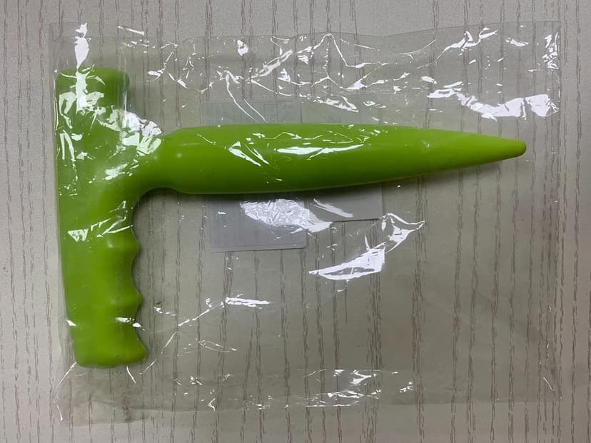 6.9 inch Bulb Planter Tool Plastic Sow Dibbler with Handle Garden Hand Dibber Garden Seed Tool for Sowing Seeds Planting Bulbs Digging (Light Green)