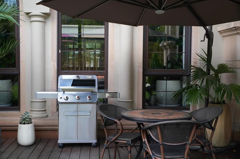 Monument Grills Outdoor Barbecue Stainless Steel 3 Burner Propane Gas Grill, 48,000 BTU Patio Garden Grill with Side Burner and Knob Controls, Mesa305 with Smoker Box