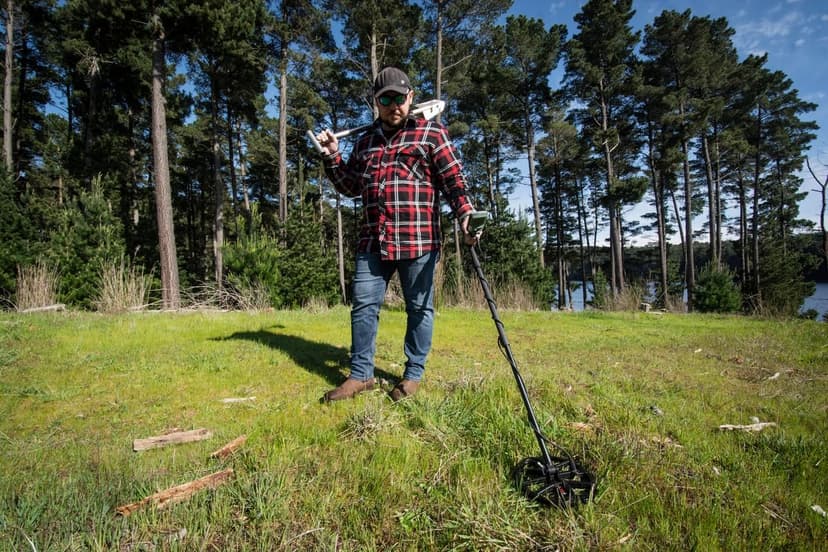 MINELAB X-Terra PRO Waterproof Treasure Metal Detector for Adults (3 Detect Modes)