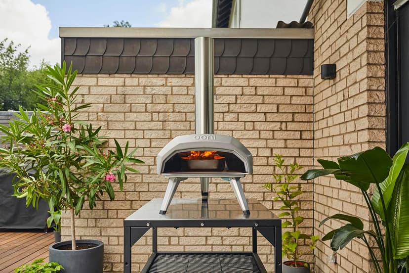 Ooni Karu 12 Multi-Fuel Outdoor Pizza Oven – 12 Inch Pizzas in 60 Seconds - Portable Wood and Gas Fired Pizza Oven with Pizza Stone, Dual Fuel Ooni Pizza Oven