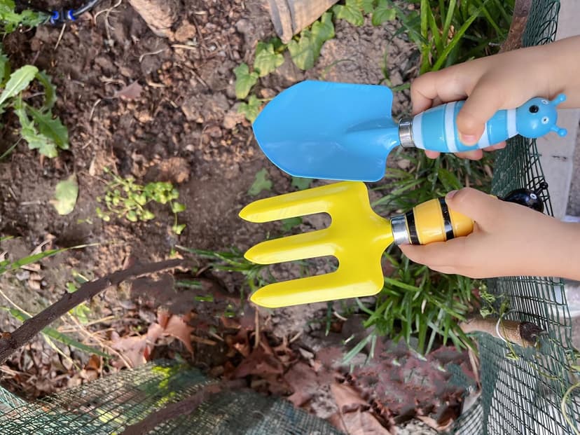 Kids Gardening Tool Sets Strip Bee Handle, 6 Pieces (Blue+ Yellow), Sandbox Play Beach Shovel and Toy Graden Hand Tool