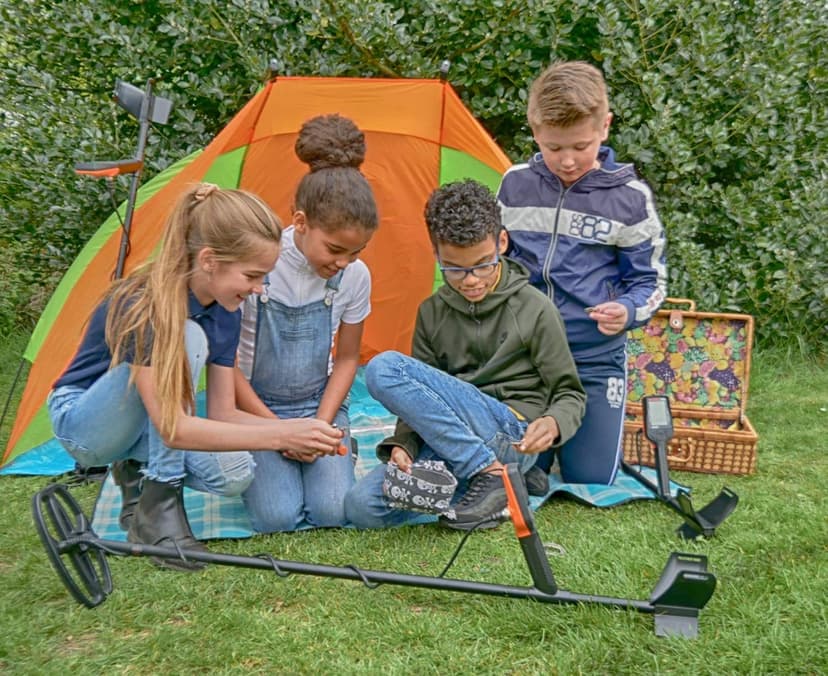 Quest X10 Metal Detector with high Performance 9x5 Blade TurboD Double D Waterproof Coil only 970g Super Lightweight Built-in USB Rechargeable Battery Loud Speaker LED Backlit and Flashlight