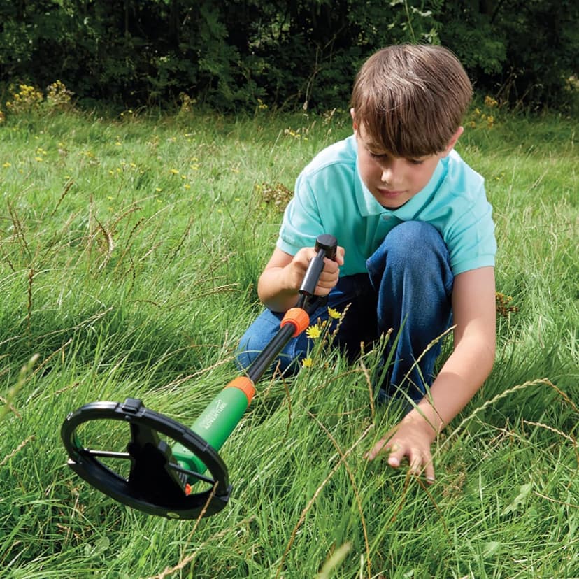 Brainstorm: Outdoor Adventure Metal Detector - 31.5" - Light N' Sound Treasure Hunting Toy, Lightweight & Portal, STEM Learning, Multi-Lingual, Kid 6+
