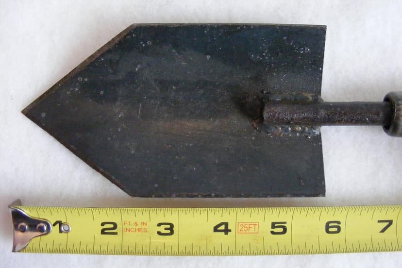 Wide Blade Trapper's Trowel - 22"