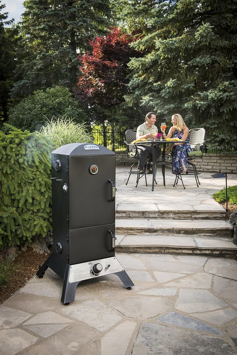 Broil King 923617 Smoke™ Vertical Natural Gas Cabinet Smoker