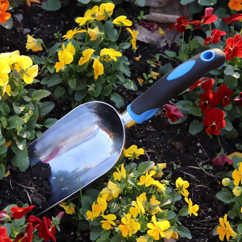 Sinoer Transplanter Trowel, Soil Scoop - Extra Large Aluminum Scoop for Soil, Fertilizer, Feed Scoop - Double Size Moves 2X Volume - Bend-Proof - Comfort Grip Handle