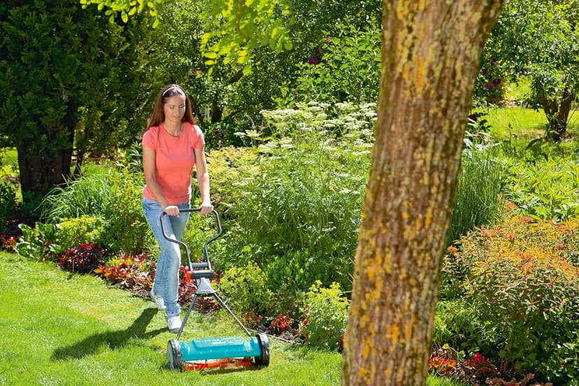 GARDENA (4018) Classic 16" Reel Lawn Mower with 5 Blades. Perfect Cut Every time for meticulous Yards. Eco-Friendly, Made in Europe