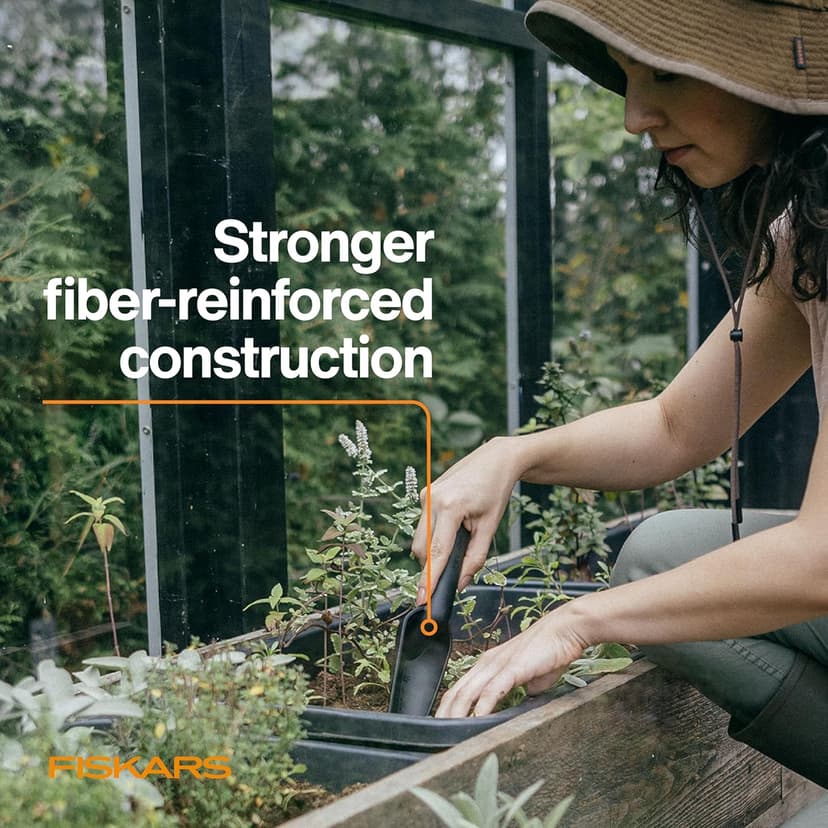 Fiskars Eco Transplanter with Narrow Curved Spade, Depth Markings, Ergonomic Handle, UV Resistance, Ideal for Seedlings and Small Plants