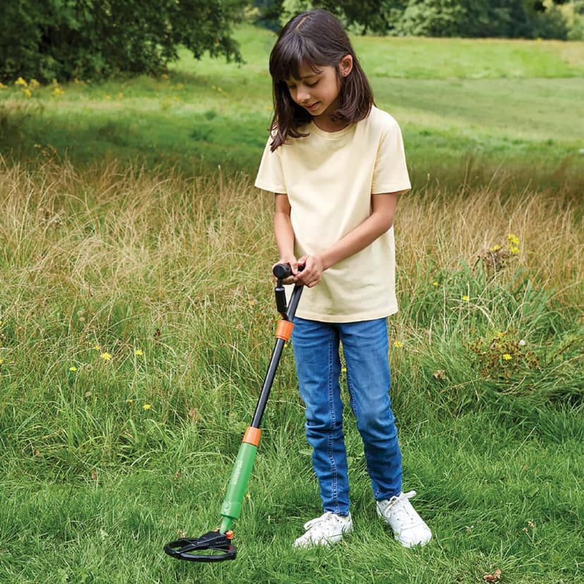 Brainstorm: Outdoor Adventure Metal Detector - 31.5" - Light N' Sound Treasure Hunting Toy, Lightweight & Portal, STEM Learning, Multi-Lingual, Kid 6+