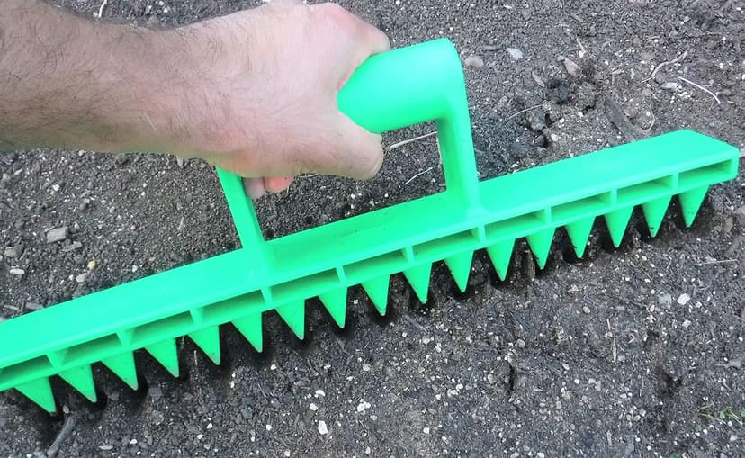 Seed-in Soil Digger and Soil Spacer for Planting Seeds