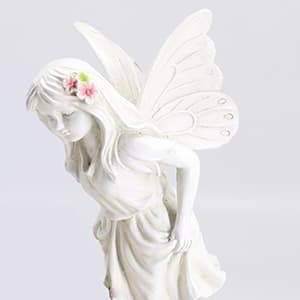 Garden Figurines Angel Garden Statue Outdoor Decor, Solar Powered Resin Sculpture with 5 LEDs Art Decoration for Patio Lawn Yard Porch, Ornament Housewarming Garden Gift, 12.8 x 7.5 x 6.1 Inch