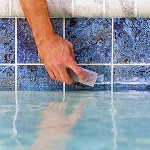 Clorox® Pool&Spa™ Swimming Pool Scale, Metal & Stain Control, Prevents Metal Stains and Scale Formation, Removes Metal Stains, 1 Quart (Pack of 1)