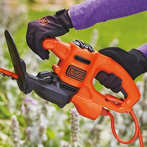 BLACK+DECKER Electric Hedge Trimmer, 17-Inch (BEHT150)