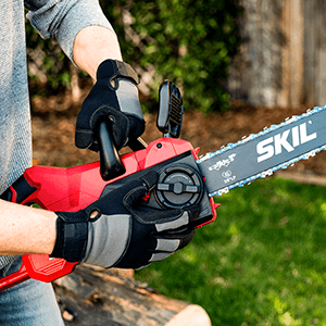 SKIL PWR CORE 40 Brushless 40V 14” Lightweight Chainsaw Kit with Tool-free Chain Tension & Auto Lubrication, Includes 2.5Ah Battery and Auto PWR Jump Charger - CS4555-10