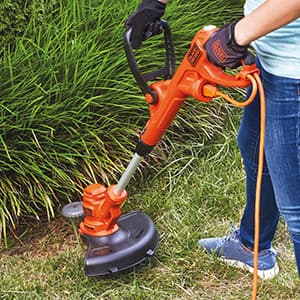BLACK+DECKER String Trimmer with Auto Feed, Electric, 6.5-Amp, 14-Inch (BESTA510)
