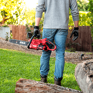 SKIL PWR CORE 40 Brushless 40V 14” Lightweight Chainsaw Kit with Tool-free Chain Tension & Auto Lubrication, Includes 2.5Ah Battery and Auto PWR Jump Charger - CS4555-10