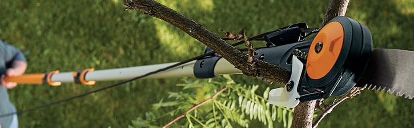Fiskars 7ft-14ft Power-Lever Extendable Pole Saw and Tree Pruner, Lawn and Garden Tools, Black/Orange