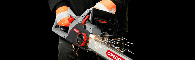 Oregon CS1500 18-inch 15 Amp Self-Sharpening Corded Electric Chainsaw, with Integrated Self-Sharpening System (PowerSharp), 2-Year Warranty, 120V, Grey, Black