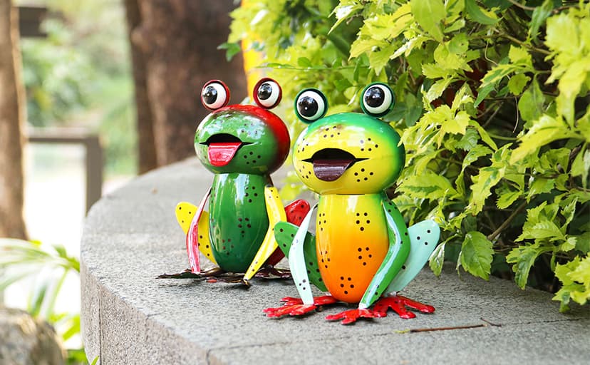 Metal Garden Decor Yard Art for Outside Set of 2 Cute Big Frogs Lawn Patio Ornaments Backyard Decorations Garden Gifts for Mom - (Yellow,Green)