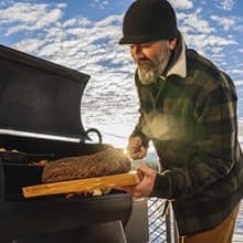 Traeger Ironwood 885 Wood Pellet Grill and Smoker, WiFi Pellet Smoker Grill with Super Smoke Mode, D2 Controller, Large 885 sq. in. Cooking Area, Outdoor BBQ Electric Pellet Smoker, TFB89BLFC