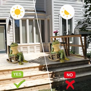 Miniature Frog Garden Statue Mom Gifts Home Decorations Fairy Garden Accessories Outdoor Lights Solar Garden Frog Decor Art Housewarming Gift for Patio,Yard,Lawn Ornament,3.89"x2.36"x3.93