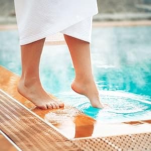 SunHeater Pool Solar Blanket - Heavy Duty Rectangular Thermal Cover with Bubbles - Heat Transfer Solar Pool Heater for In-Ground Swimming Pools - Durable 12 Mil Thick Polyethylene - 16' x 32' Feet