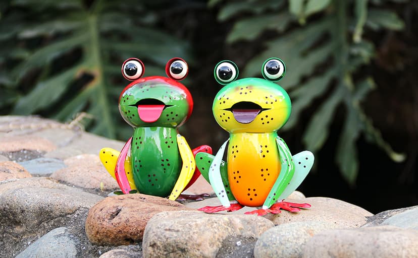 Metal Garden Decor Yard Art for Outside Set of 2 Cute Big Frogs Lawn Patio Ornaments Backyard Decorations Garden Gifts for Mom - (Yellow,Green)