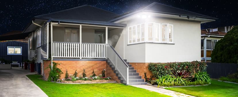 Onforu 60W Flood Lights Outdoor, 6000LM Brightness Security Lights Switch Controlled, 3 Adjustable Heads, IP65 Waterproof, 6500K Wall Mount Exterior LED Flood Light