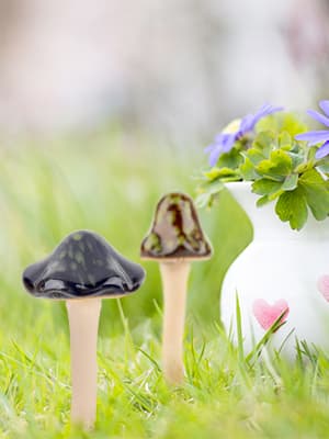 8Pcs Ceramic Garden Mushrooms Figurine Decorative Plants Stakes Accessories Lawn Ornaments Statue for Outdoor (Random Color) (Blooming-1)