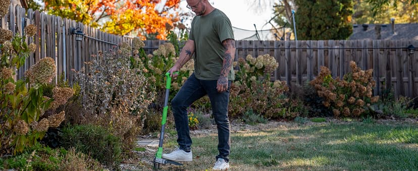 Grootpow WP5 Heavy Duty Weed Puller Tool, Stand Up Dandelion Weeder with 40" Handle, 3 Claws & Fiberglass Foot Pedal, Weeding Tool Made with Cast-Iron, Easily Remove Weeds Without Bending or Kneeling