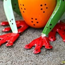 Metal Garden Decor Yard Art for Outside Set of 2 Cute Big Frogs Lawn Patio Ornaments Backyard Decorations Garden Gifts for Mom - (Yellow,Green)