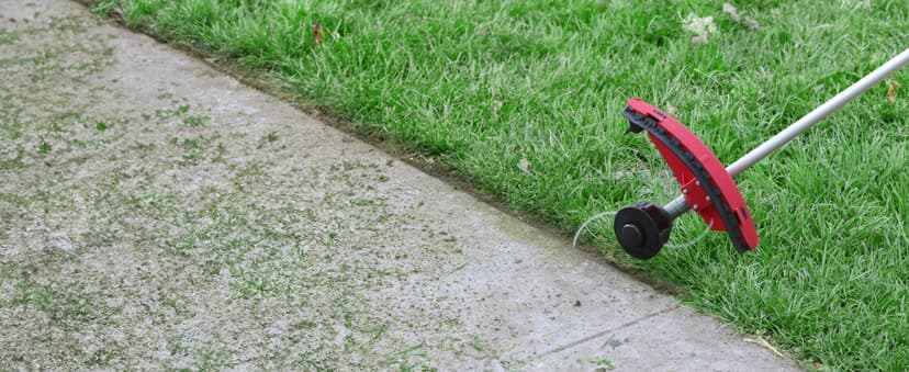 AM4532 Gas Brush Cutter & Trimmer – High-Powered 2-Stroke Engine, Dual Cutting Heads, Lightweight & Easy to Use