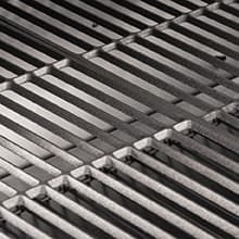 Char-Griller King-Griller Gambler Charcoal Grill and Smoker with Damper Smoke Control, Cast Iron Grates, and Side Shelf, 315 Cooking Square Inches in Black, Model E1416