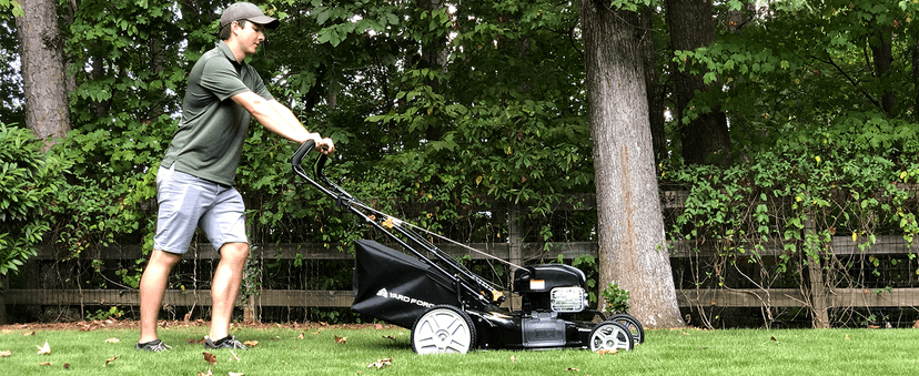 Yard Force Self Propelled Lawn Mower Briggs & Stratton 150cc Gas Engine 22-inch Steel Deck 3-in-1 Mulch, Bag, Side Discharge, 12-inch High Rear Wheels