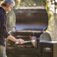 Traeger Ironwood 885 Wood Pellet Grill and Smoker, WiFi Pellet Smoker Grill with Super Smoke Mode, D2 Controller, Large 885 sq. in. Cooking Area, Outdoor BBQ Electric Pellet Smoker, TFB89BLFC