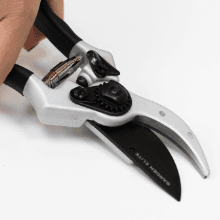 Razor Sharp Bypass Pruning Shears - Lifetime Replacement - Free Extra Blade, Spring & eBook - Japanese Steel - Premium Hand Pruners - Garden Shears - Garden Clippers - Secateurs with Ergonomic Handles