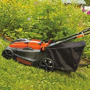 BLACK+DECKER 40V MAX* Cordless Lawn Mower, 16-Inch (CM1640)