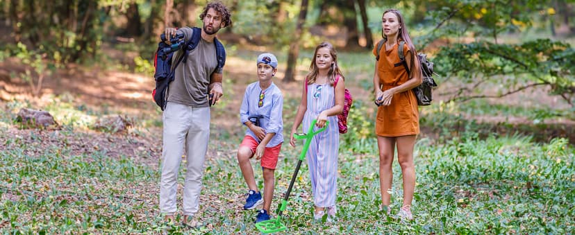 OMMO Metal Detector, Rechargeable Built-in Battery Kids Metal Detector with Funny LCD Display, Adjustable Metal Detectors for Kids with Waterproof Search Coil USB Cable for Detecting Treasure