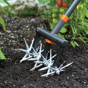 Fiskars Tiller Cultivator for Garden and Lawn, Extendable (40"- 60") Gardening Hand Tool, Telescoping Rotary Hand Cultivator Tool for Soil or Reseeding Grass