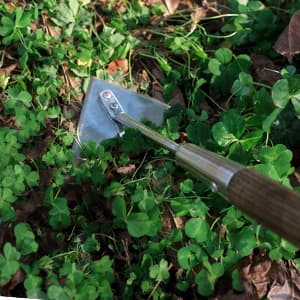 Haliaeetus Triangle Hoe, 60'' Scuffle Hoe for Keeping Your Back from Tiring Out, Weeding Just in Push-Pull Motion, Rogue Hoe with Triangle Head for Quickly Clear Out a lot of Weeds from All Direction