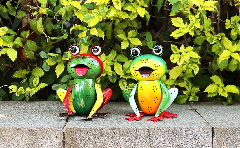 Metal Garden Decor Yard Art for Outside Set of 2 Cute Big Frogs Lawn Patio Ornaments Backyard Decorations Garden Gifts for Mom - (Yellow,Green)