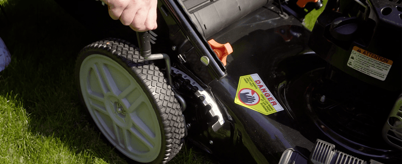 Yard Force Self Propelled Lawn Mower Briggs & Stratton 150cc Gas Engine 22-inch Steel Deck 3-in-1 Mulch, Bag, Side Discharge, 12-inch High Rear Wheels