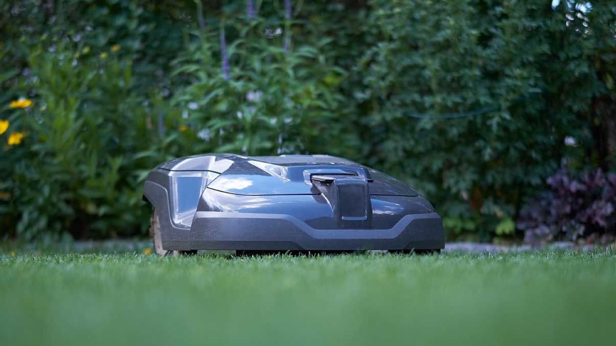 The Best Robot Lawn Mowers of 2024 Reviews by New York Garden