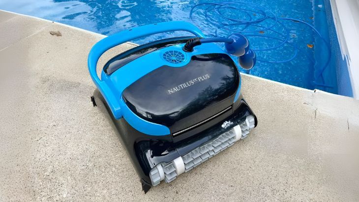Dolphin Nautilus CC Plus Robotic Cleaner