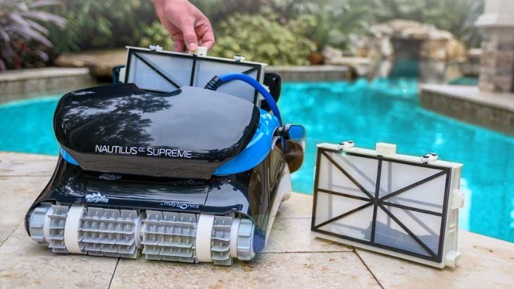 Dolphin Nautilus CC Supreme Pool Cleaner