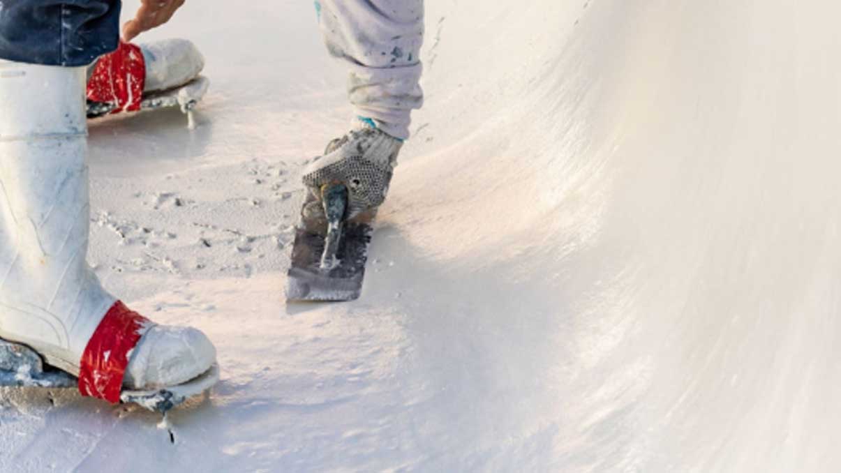 How to Plaster a Pool